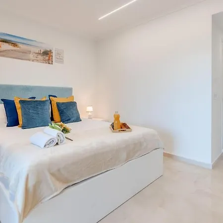 Luxury Penthouse Mountain Sea Views Puerto Banus Appartement
